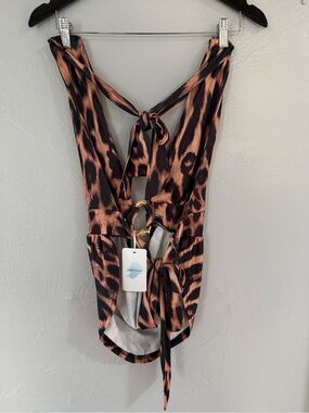Trend Forward Leopard Print Cutout Halter Top One Piece M NWT